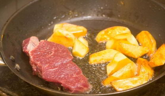 картофельный салат с говядиной