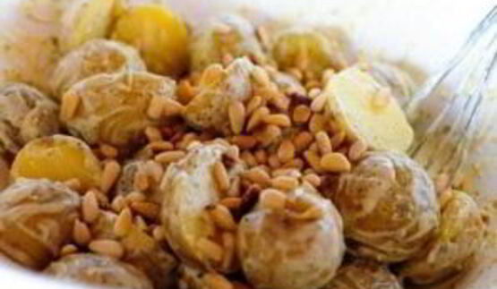 картофельный салат с лимоном и базиликом