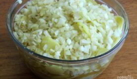 салат из картофеля и лука