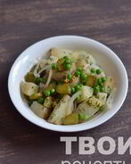 Салат с картофелем и зеленым горошком