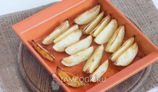 салат с запеченным картофелем