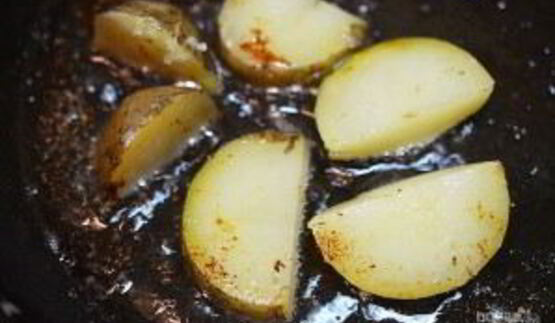 теплый салат с картофелем и беконом