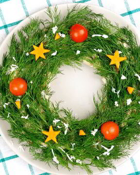 Новогодний венок из оливье