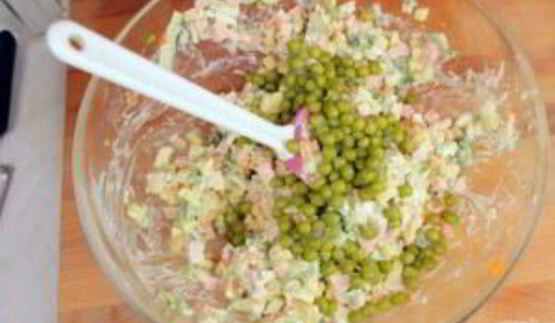 новогодний венок из оливье