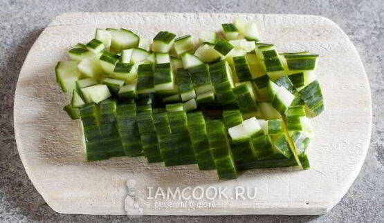 оливье с раковыми шейками