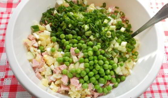 салат летний оливье