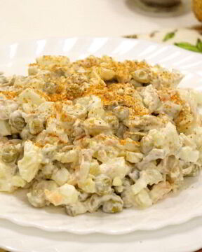 Салат Оливье с индейкой