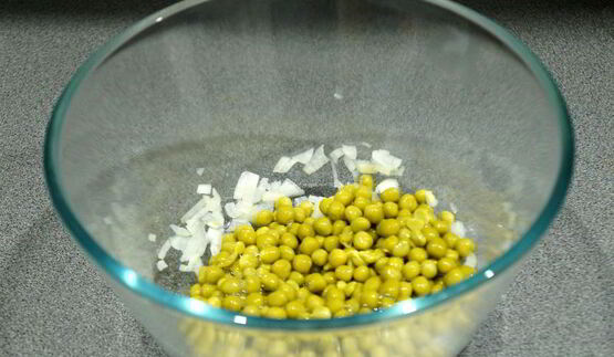 салат оливье с индейкой