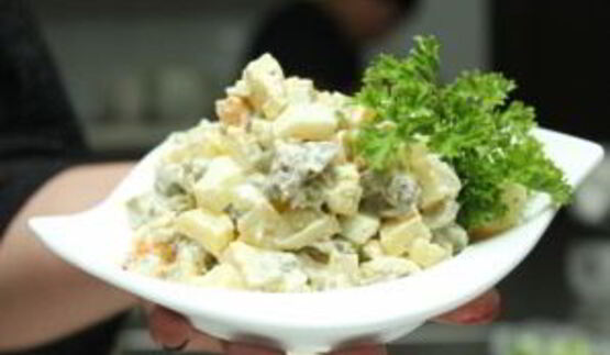 салат оливье со свининой