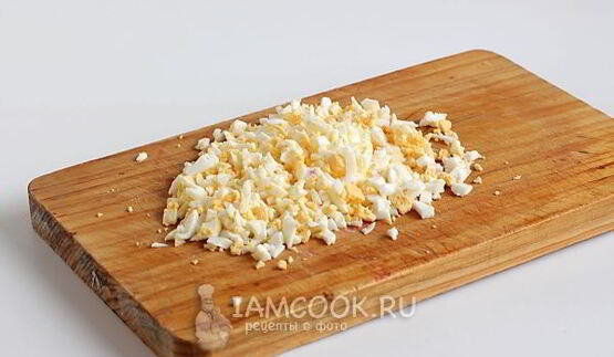 салат гранатовый браслет с копченой курицей