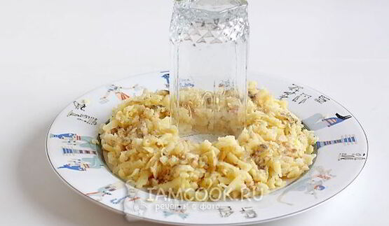 салат гранатовый браслет с копченой курицей