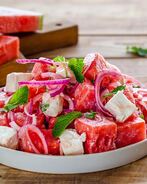 Салат из арбуза с маринованным крымским луком и брынзой