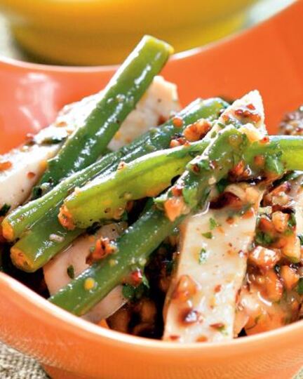 Рецепт салата из зеленой фасоли с индейкой и фундуком