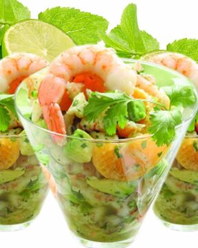 Салат коктейль с мандаринами