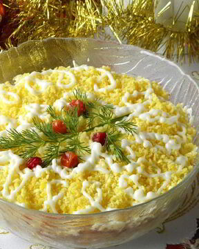 Салат Мимоза новогодний