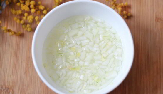 салат мимоза с консервированной горбушей