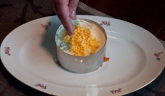 салат мимоза с крабовыми палочками