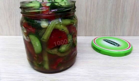 салат пальчики оближешь из помидор и огурцов на зиму