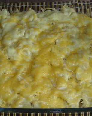 Грибы в сливочном соусе под шубой из фарфалле