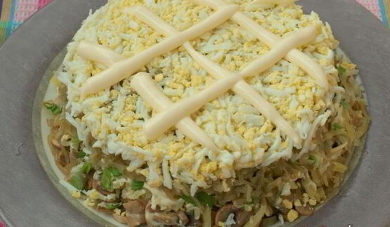 салат грибы под шубой