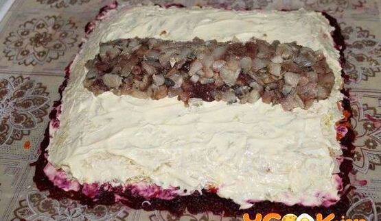 селедка под шубой, свернутая рулетом