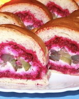 Селедка под шубой в батоне