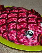 Селедка под шубой в виде рыбы