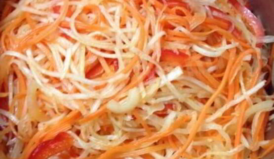 салат радужный из свежих овощей для раздельного питания