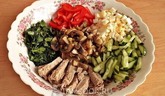 салат с говядиной и грибами