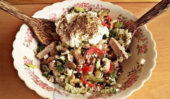 салат с говядиной и грибами