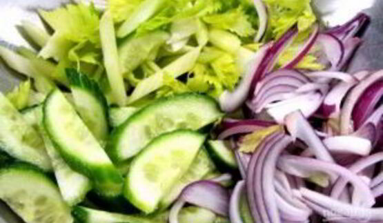 салат с кальмарами классический