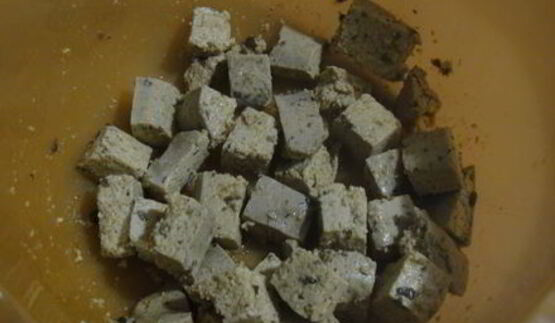 салат с курочкой, сельдереем и сыром тофу