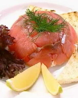 Салат с семгой