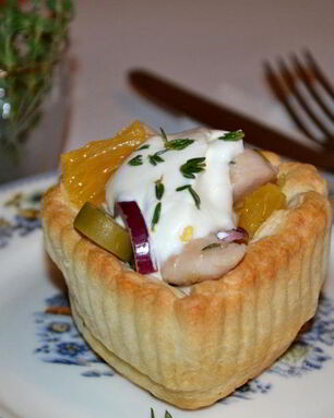 Салат с сыром, апельсином и курицей