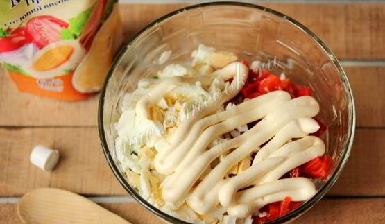 салат шедевр с курицей и сладким перцем