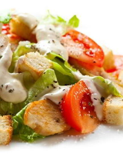 Рецепт салата цезарь с креветками