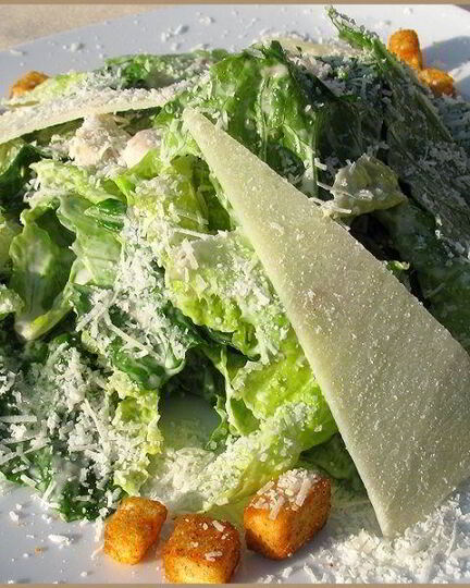 Рецепт салата цезарь с перепелиными яйцами