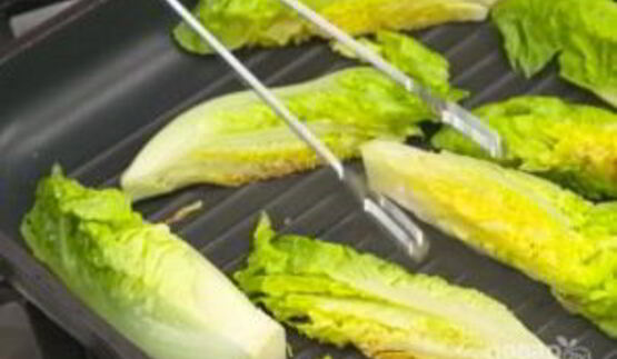 салат цезарь с помидорами