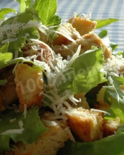 Рецепт салата цезарь с сухариками