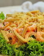 Салат Цезарь слоеный