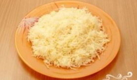 салат цезарь слоеный