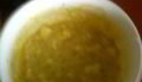 салат цезарь в лодочках из авокадо