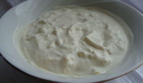 цезарь по-домашнему с пекинской капустой и куриной грудкой