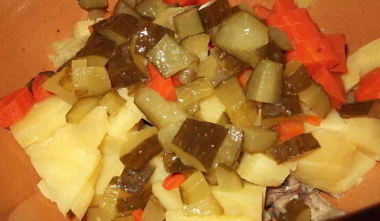 салат с сельдью под соусом винегрет