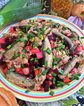 Винегрет со шпротами