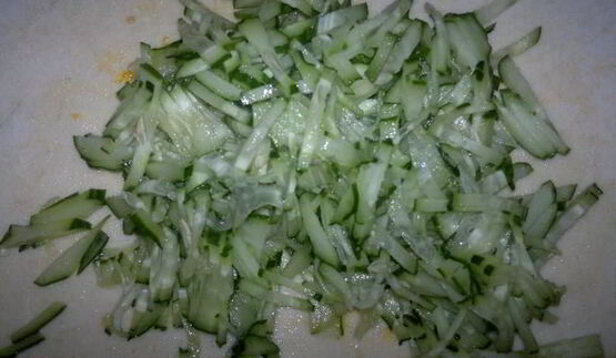 винегрет со свежей капустой и огурцом