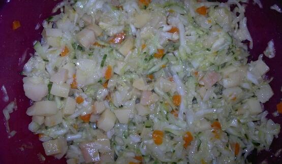 винегрет со свежей капустой и огурцом