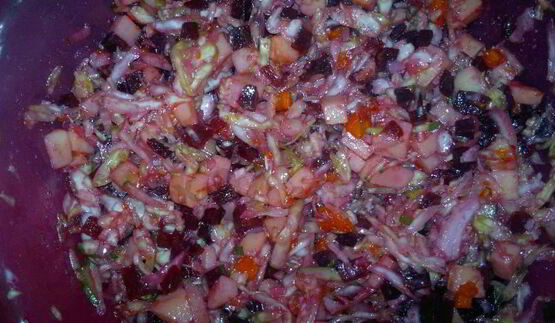 винегрет со свежей капустой и огурцом