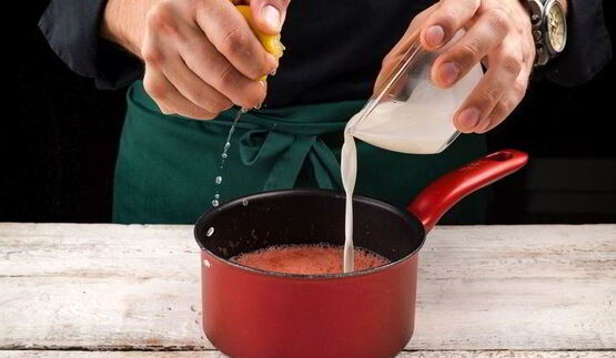 клубничный соус