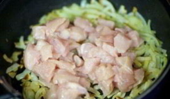 соус с курицей и грибами